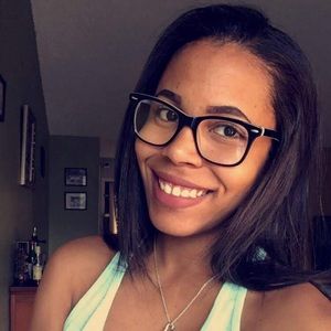 Meet your Posher, Adriana